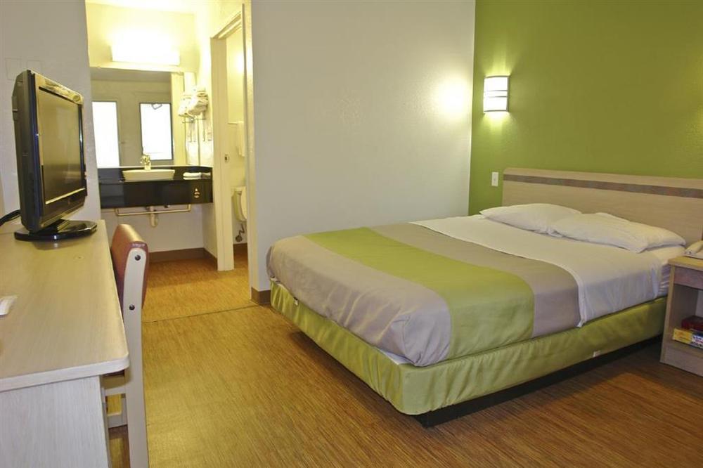 Motel 6 Milwaukee West - Brookfield Værelse billede